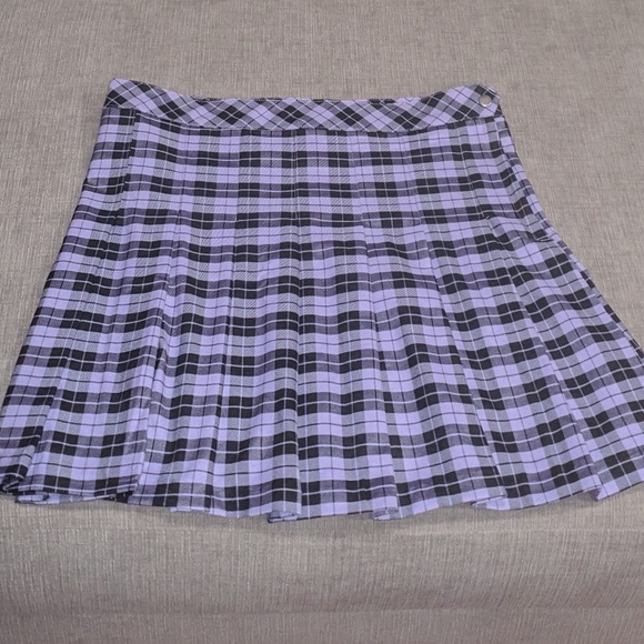 h&m high waisted purple pleated plaid skirt💜 - Picture 1 of 1